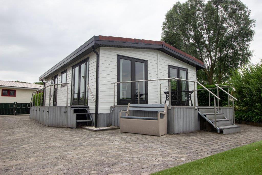 Chalet Esra 190 Sint Annaland Exterior photo